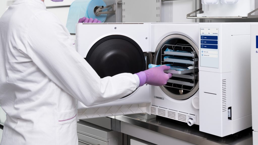Common mistakes to avoid when using the autoclave for sterilizing